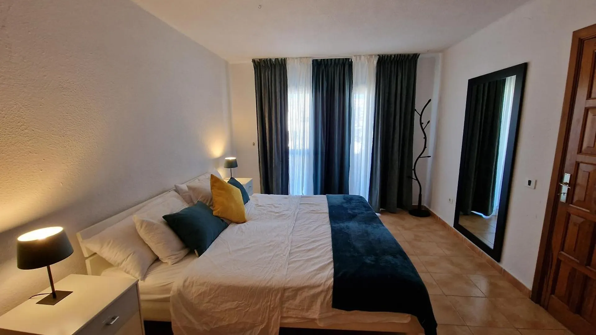 Apartment El Surf Apartamento 3 Dormitorios 2 Banos Playa de las Americas