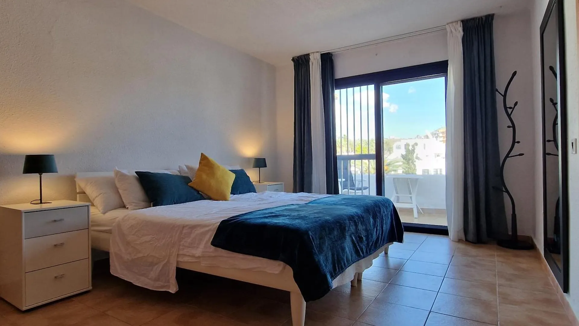 Apartment El Surf Apartamento 3 Dormitorios 2 Banos Playa de las Americas  Spain